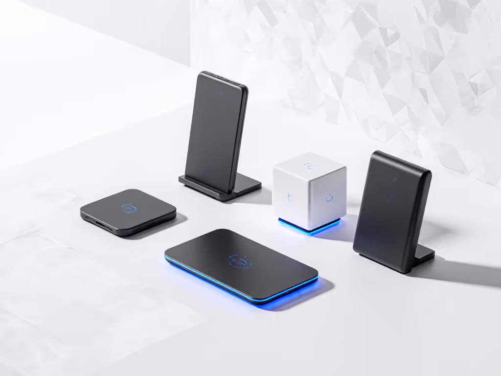 comparison_diagram_of_different_qi2_3-in-1_charger_layouts_stand_pad_compact_vertical_and_foldable